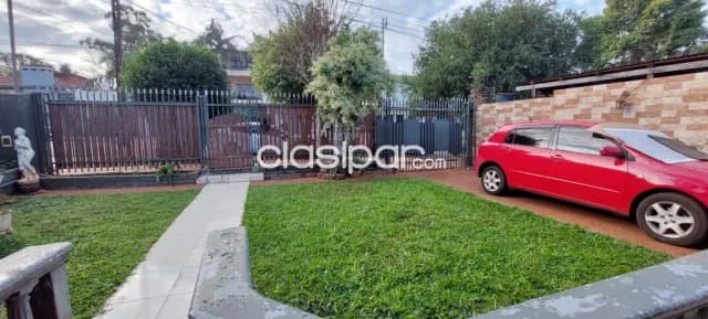 Casa en pleno centro de Encarnación: 4 habitaciones y 3 baños, foto 3