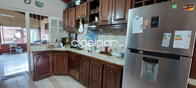 Casa en pleno centro de Encarnación: 4 habitaciones y 3 baños, foto 5