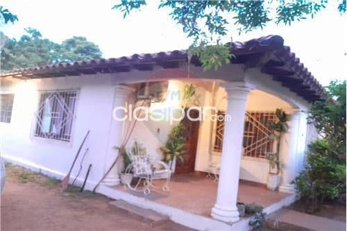 Chalet en San Lorenzo Zona Palacio de Justicia a cuadras de Víctor Curiel