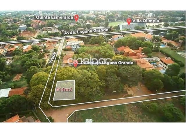 Terreno en esquina ideal para emprendimientos a 2 cuadras de Laguna Grande Zona Pinedo