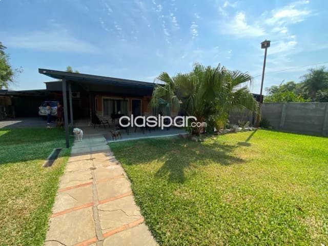 Casa con piscina y quincho en Mariano Roque Alonso — foto 2