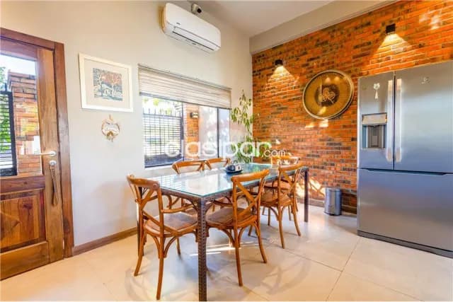 Hermosa Lujosa Residencia en Lambare Zona Yacht y Golf Club, foto 5