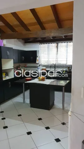 En venta amplia casa lambare en barrio felicidad, foto 3