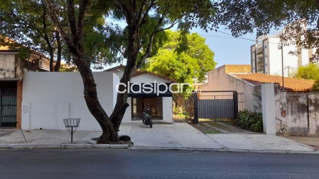Bº Jara, prox. Brasilia: P/ vivienda u oficina, totalmente pb, ideal p/ adultos mayores