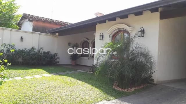 Recoleta, Villa Morra: 637 m2, amplios ambientes, 4 domitorios, jardín, piscina, foto 3