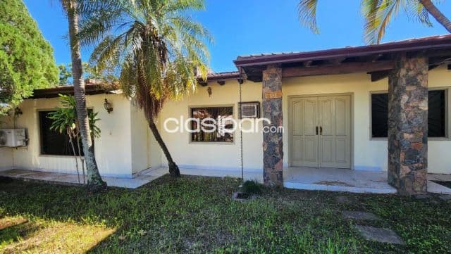 Casa de 400 m2 en Luque, 4° Barrio Villa Adela - CLHO7175643