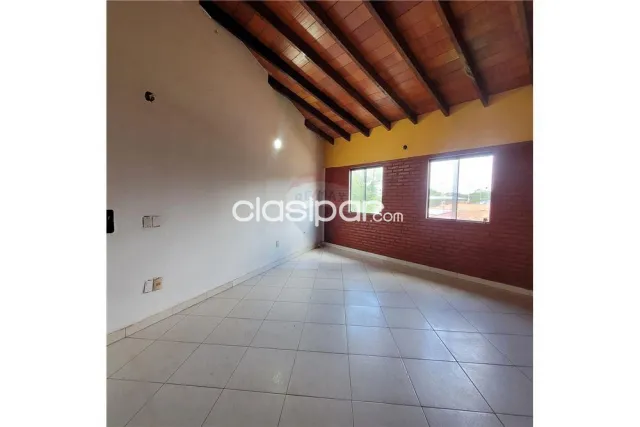 En oferta casa de dos plantas en Villa Elisa — foto 4