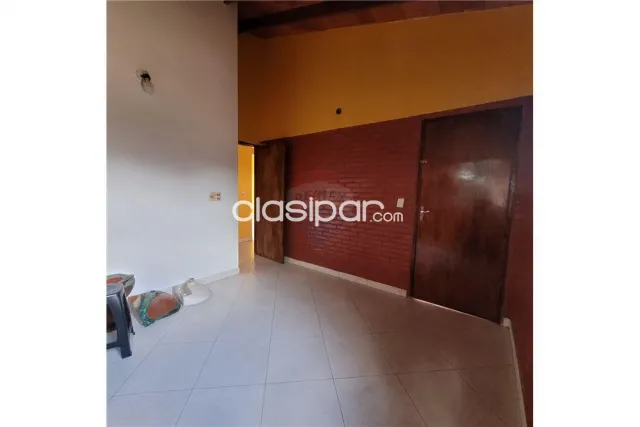 En oferta casa de dos plantas en Villa Elisa — foto 5