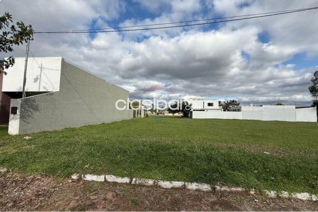 Terreno en yotoro country club - ypane — foto principal