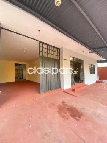 En venta salon comercial con deposito laurelty San Lorenzo — foto 2