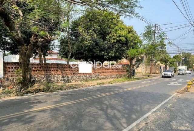 Atención inversionistas‼️ vendo amplio terreno en esquina en barrio Recoleta