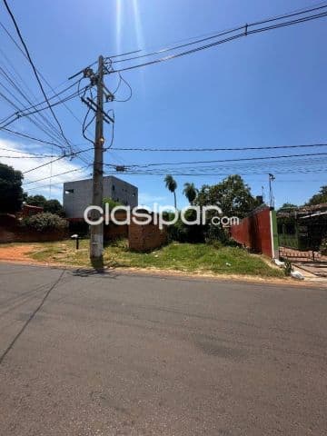 Terreno en San Lorenzo, zona shopping Pinedo y a media cuadra de av. Laguna grande