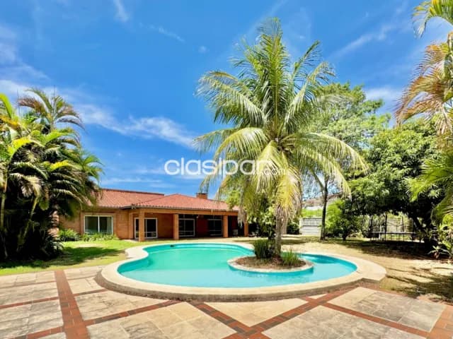 En venta amplia propiedad en esquina zona cit, foto 2
