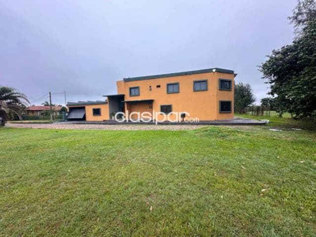 Amplia casa en barrio cerrado ytororo country club - ypane, foto 1