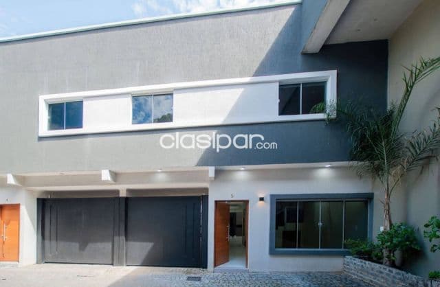 Bº seminario, prox. Centenario: Impecable residencia en venta, 3 dormit, amplios ambientes