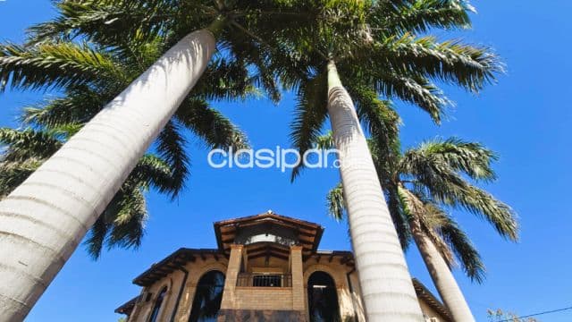 Mansión de categoría con 750 m2 de terreno en zona top de laguna grande