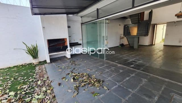 Duplex de 3 dormitorios en bo. Stma Trinidad