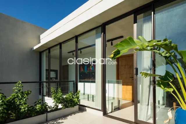 Aqua terra: Residencia de estilo, 3 suites, amplia recepción, piscina, quincho, jardín, foto 3