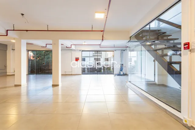 Bº ciudad nueva: Ed. Corporativo en alquiler, 400 m2 + 12 estacionamientos, 17.000.000 gs, foto 4