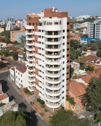 En venta amplio departamento en Las Mercedes Asunción — foto 4