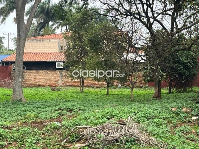 Se vende Terreno de 1.015 m2., en Villa Adela. Luque. En esquina