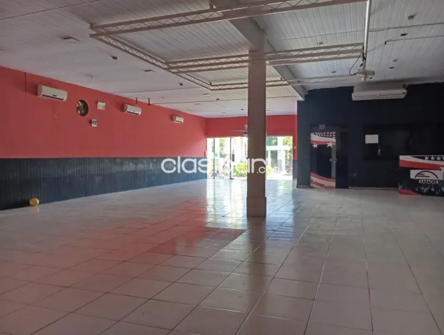 Salón Comercial en Fernando de Mora, Zona Sur — foto 2