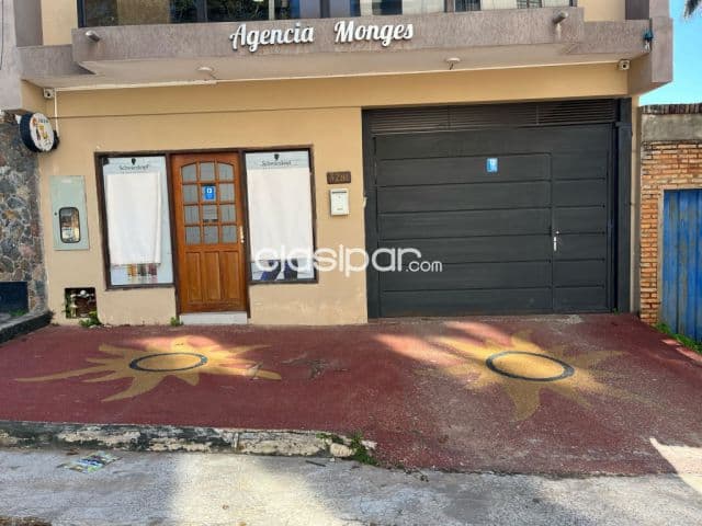 Salón Equipado en Ykua Sati Salón a cuadras de Madame Lynch