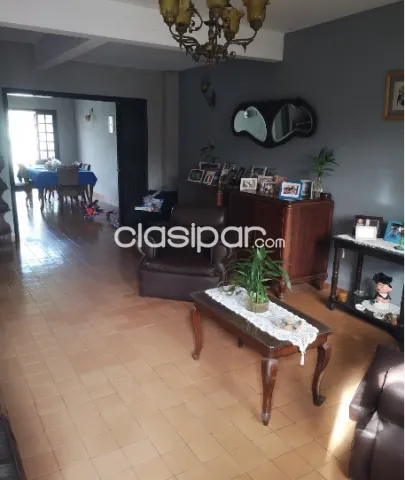 Sajonia, prox. Palacio de justicia: 240m2, 4 dormit, jardín, garajes, 100.000 usd — foto 3