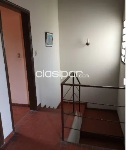 Sajonia, prox. Palacio de justicia: 240m2, 4 dormit, jardín, garajes, 100.000 usd — foto 4