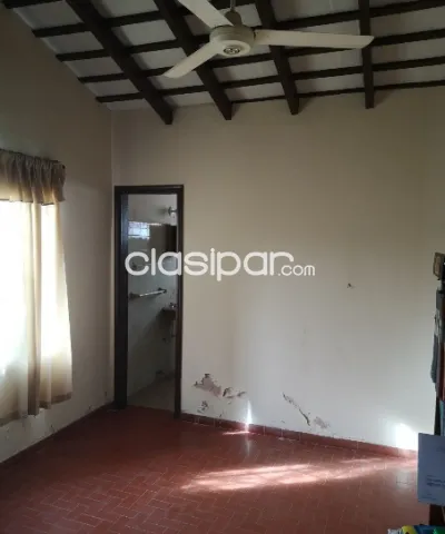 Sajonia, prox. Palacio de justicia: 240m2, 4 dormit, jardín, garajes, 100.000 usd — foto 5
