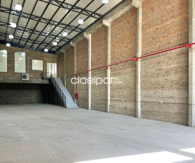 En Alquiler Depósito de 500 m2 en Asunción A447
