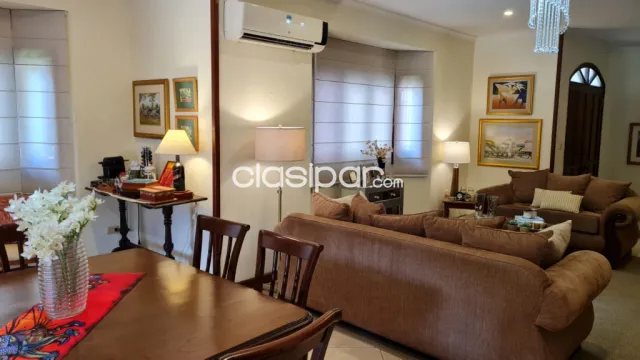 C266. VENDO Casa en el B° Mburucuya. En esquina. A pasos de av Molas Lopez y de Casa Rica, foto 4