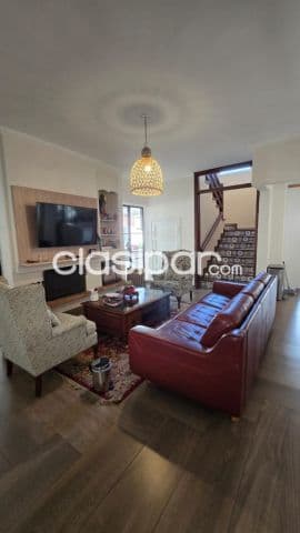 Excepcional Residencia de 600 m2 en el Barrio Mariscal López - CLHO7261842