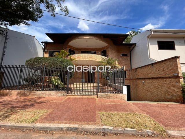 Villa Morra: Elegante residencia p/ vivienda, multinacionales, embajadas, corporativos