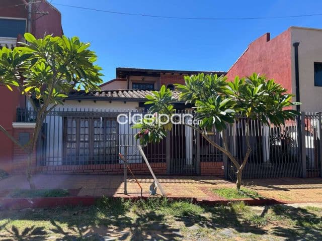 Casa en asuncion en el barrio mburicao zona eusebio ayala - river plate — foto 1