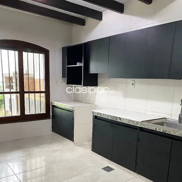 casa de 3 dormitorios en Ycua sati Asunción — foto 5