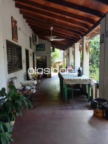Dos locales comerciales con departamento y vivienda en el b. Vista alegre — foto 2
