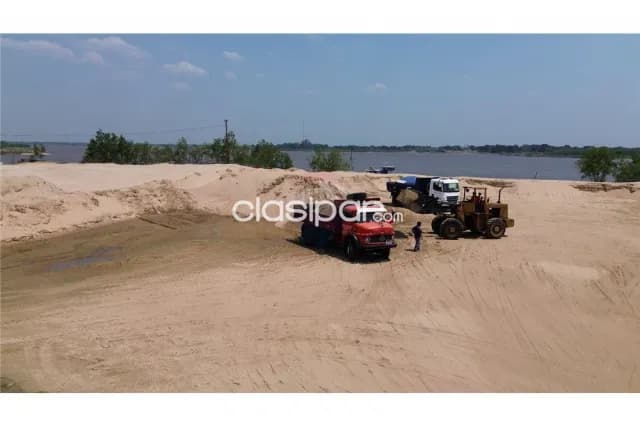 Imponente arenera en funcionamiento, Asunción — foto 4