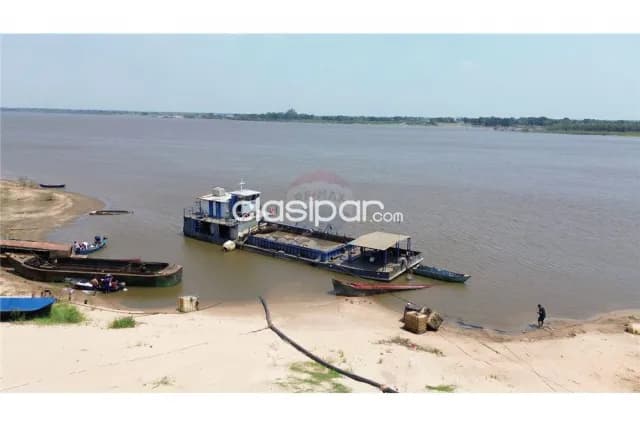 Imponente arenera en funcionamiento, Asunción — foto 5
