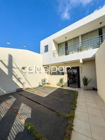 Hermosa Residencia en Barrio Jara