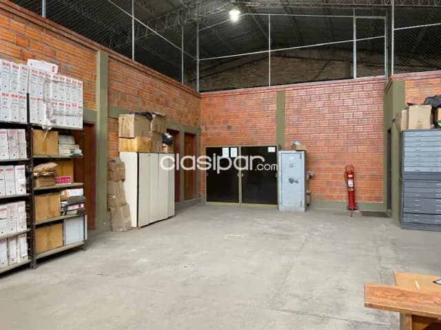 Amplio depósito con cómodos espacios para oficinas en barrio Jara, zona la costa — foto 5