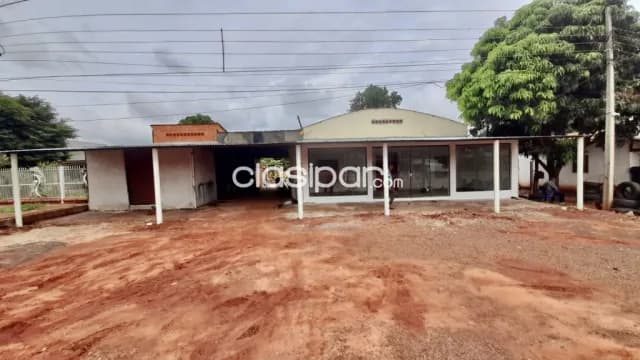Tinglados con salon comercial en santa rosa del aguaray — foto 2