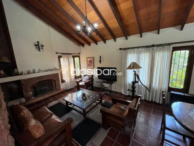 Exclusiva residencia amoblada en Venta. Zona centro de Aregua, foto 4