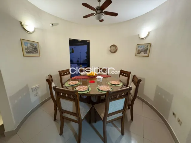 Casa en fdo de la mora norte, de 4 dormitorios, 4 cocheras, en esquina, foto 4