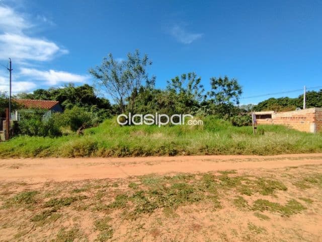Terreno titulado en barrio residencial