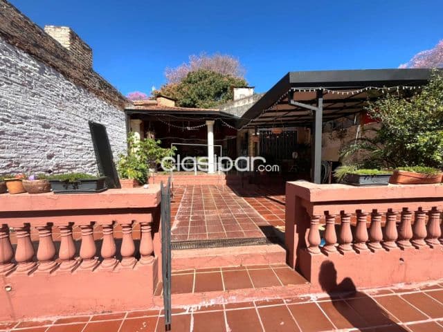 Casa en lambare barrio santa lucia