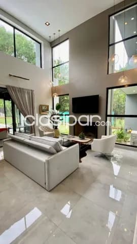 Imponente residencia con piscina en surubii, Mariano Roque Alonso — foto 3
