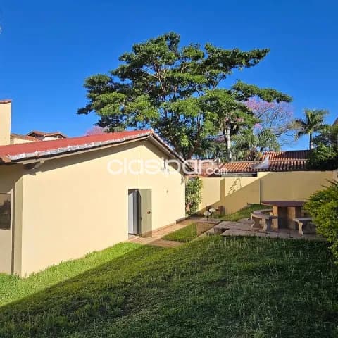 terreno con casa a refaccionar en barrio mariscal López Asunción, foto 3