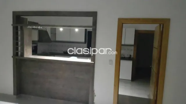 Hermosa y moderna casa de 3 niveles con piscina en caacupe - zona bascílica — foto 5