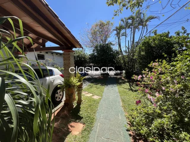 Casa con amplio patio. Lambaré paralelo a Cacique, foto 3